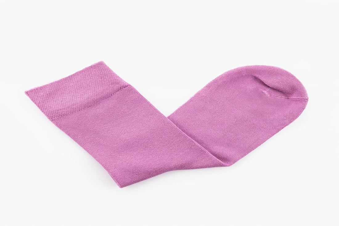 Dusky Pink Calf Length Bamboo Socks